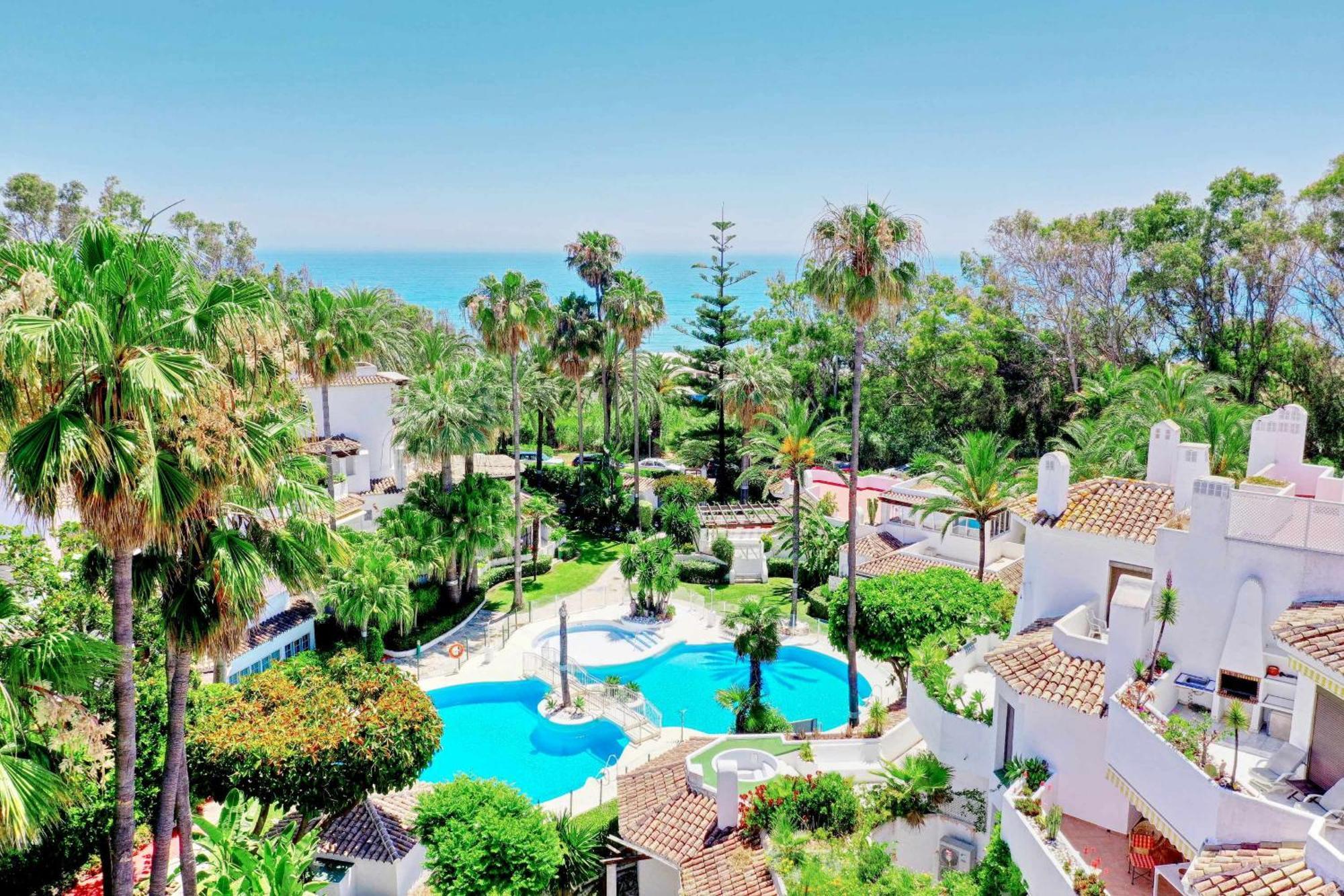 1104 First Line Beach Apartment Golden Beach Pool Марбелья Экстерьер фото