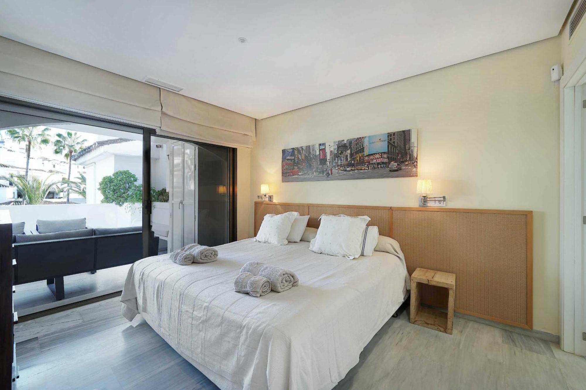 1104 First Line Beach Apartment Golden Beach Pool Марбелья Экстерьер фото
