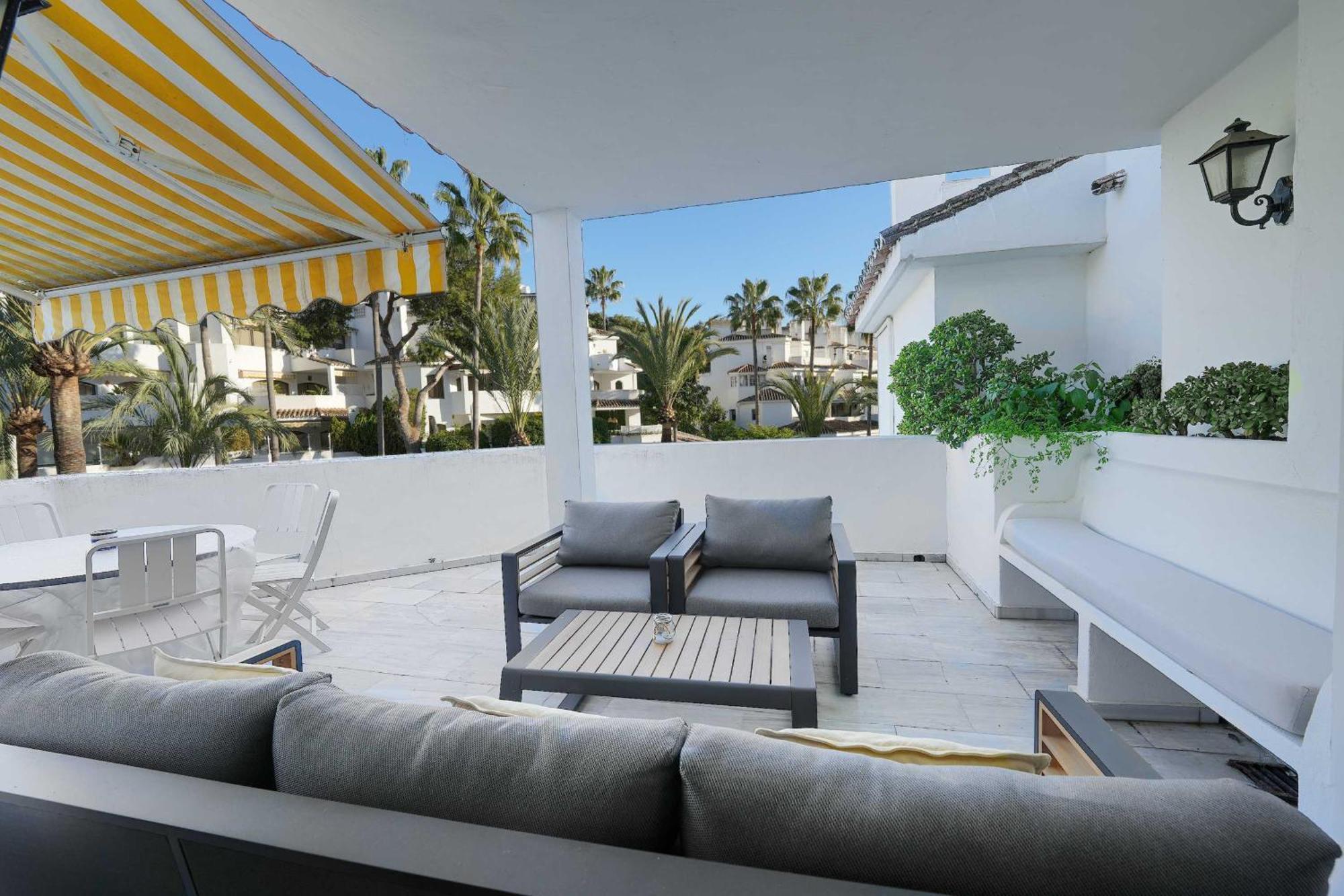 1104 First Line Beach Apartment Golden Beach Pool Марбелья Экстерьер фото