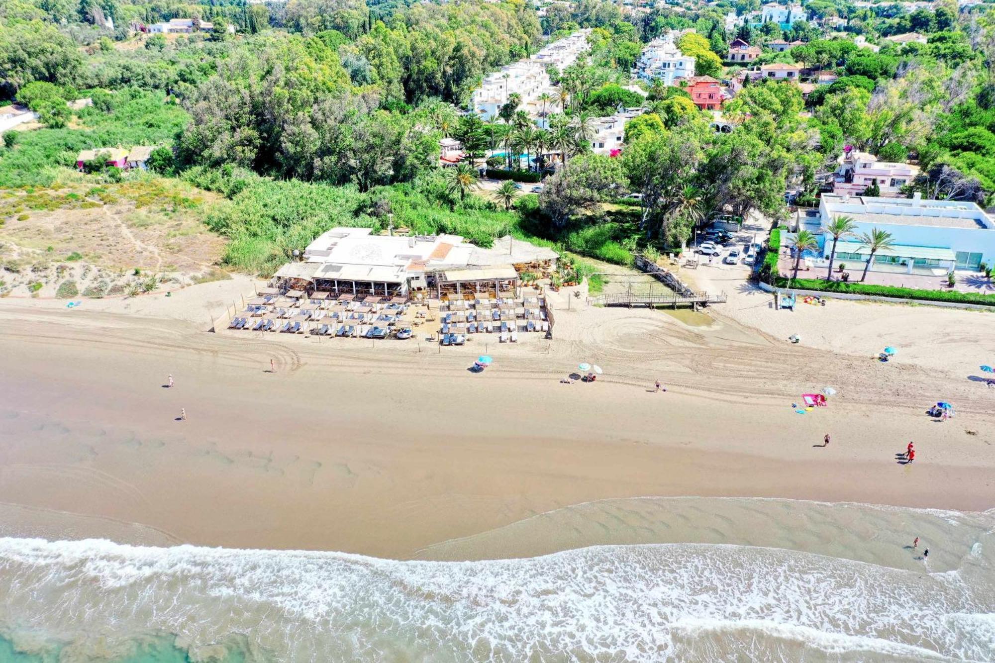 1104 First Line Beach Apartment Golden Beach Pool Марбелья Экстерьер фото